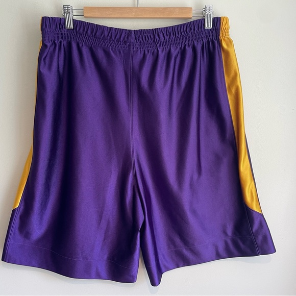 Vintage Team Nike Los Angeles lakers shorts - Picture 2 of 3